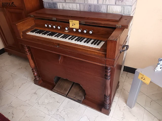 Lot 24 - harmonium j. maugé - afbeelding 1 van  4