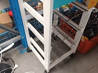 Lot 24 - keuken trolley - afbeelding 2 van  3