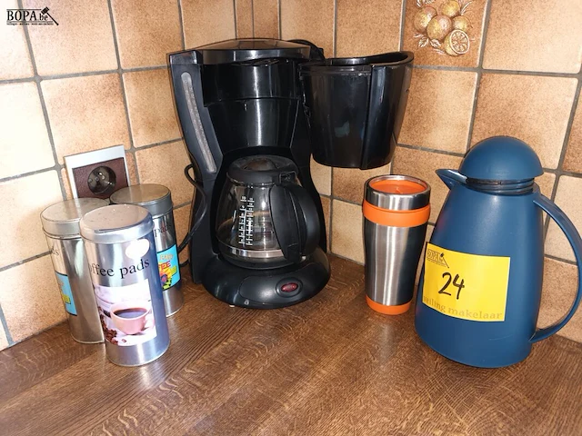 Lot 24 - koffiezet met toebehoren. 6 stuks - afbeelding 1 van  4