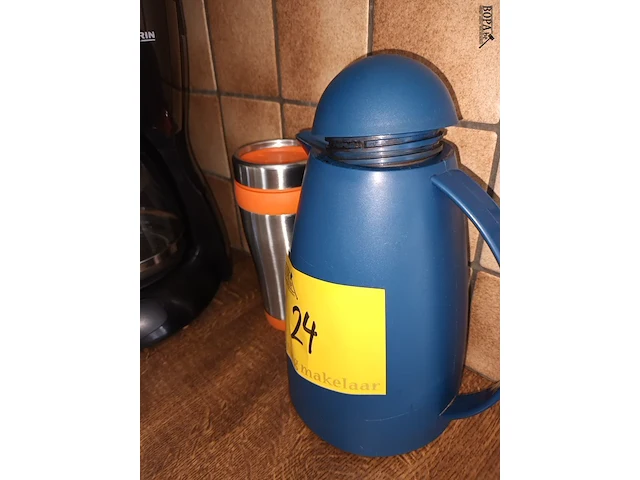 Lot 24 - koffiezet met toebehoren. 6 stuks - afbeelding 4 van  4