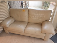 Lot 24 - lederen sofa