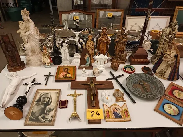 Lot 24 - lot devotie. 34 stuks - afbeelding 1 van  7