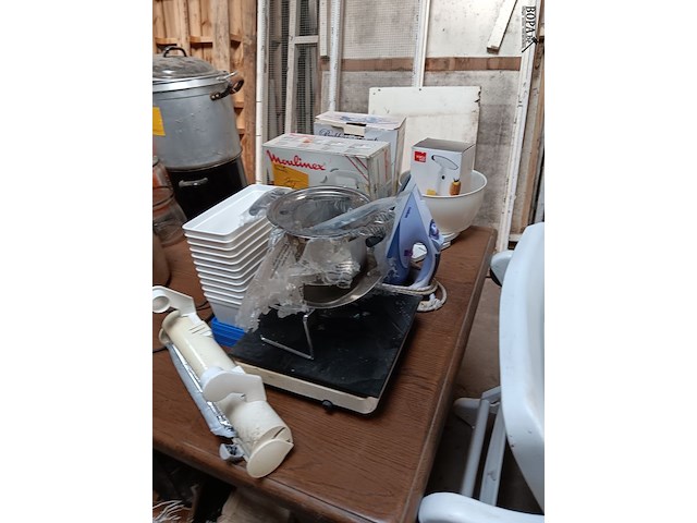 Lot 24 - lot keukenmateriaal - afbeelding 1 van  4