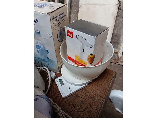 Lot 24 - lot keukenmateriaal - afbeelding 3 van  4