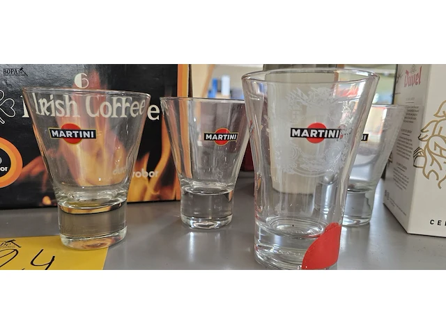 Lot 24 - lot speciale glazen ong 14 stuks - afbeelding 4 van  7