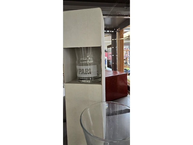 Lot 24 - lot speciale glazen ong 14 stuks - afbeelding 6 van  7