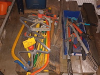 Lot 24 - lot tuingereedschap