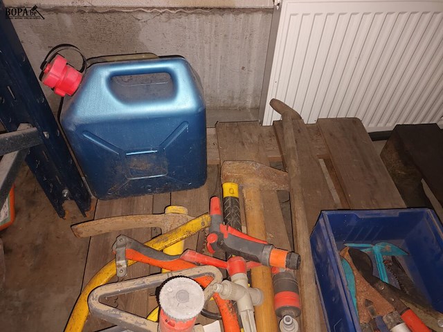 Lot 24 - lot tuingereedschap - afbeelding 2 van  4