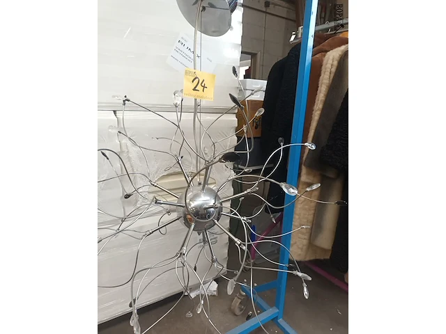 Lot 24 - moderne luster - afbeelding 3 van  3