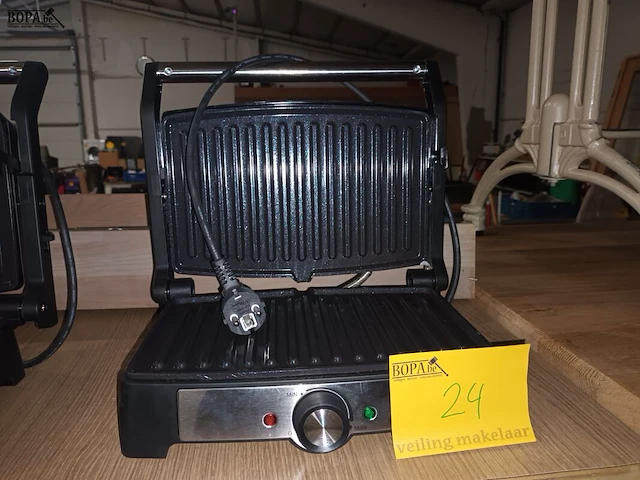Lot 24 - multi grill tristar - afbeelding 1 van  3