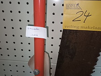 Lot 24 - omwoeler, dammer en antieke zaag - afbeelding 3 van  3