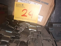 Lot 24 - onderdelen voor vrachtwagen sloten - afbeelding 1 van  2