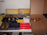 Lot 24 - prijsblokjes - afbeelding 1 van  5