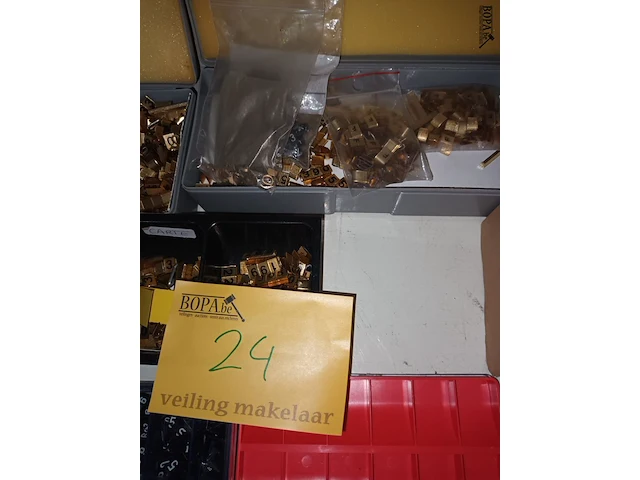 Lot 24 - prijsblokjes - afbeelding 4 van  5