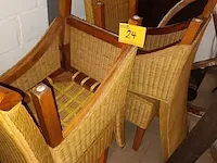 Lot 24 - rieten eetkamerstoelen. 4 stuks