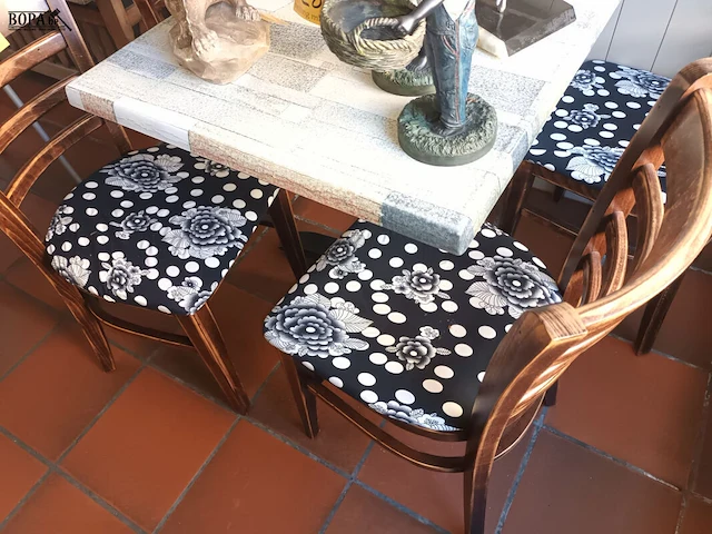 Lot 24 - terrastafel. 2 stuks - afbeelding 4 van  5