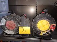 Lot 24 - verlengkabel op haspel. 3 stuks - afbeelding 1 van  3