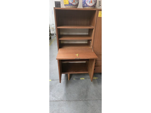 Lot 24 - vintage kast - afbeelding 5 van  5