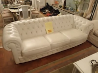 Lot 24 - zetel chesterfield style