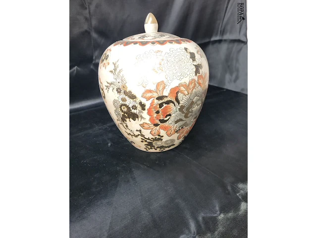 Lot 240 - antieke chineese dekselpot - afbeelding 2 van  5