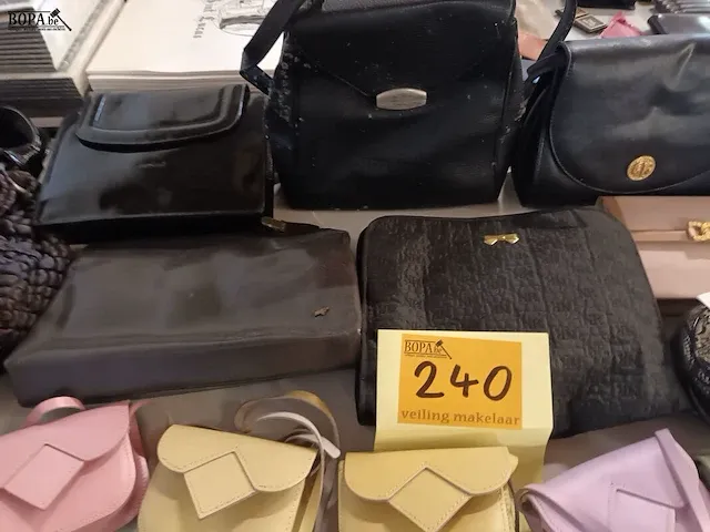 Lot 240 - handtassen. 23 stuks - afbeelding 3 van  5