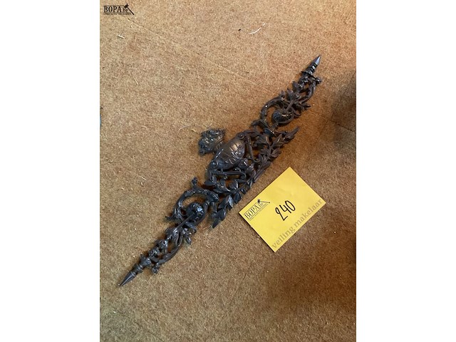 Lot 240 - koperen belegsel decoratief gemerkt - afbeelding 1 van  5