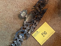 Lot 240 - koperen belegsel decoratief gemerkt - afbeelding 3 van  5