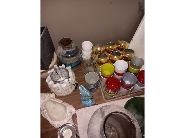 Lot 240 - lot decoratie - afbeelding 2 van  3