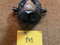 Lot 241 - blauwglazen kommetje in metalen omhulsel - afbeelding 4 van  4