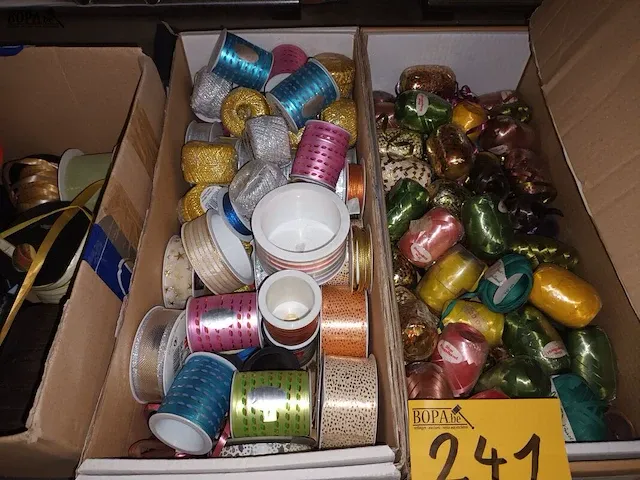 Lot 241 - cadeaulint. 6 dozen - afbeelding 3 van  4