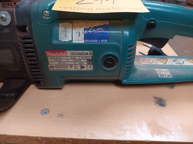 Lot 241 - elektrische kettingzaag makita - afbeelding 2 van  3