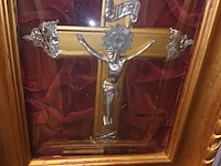 Lot 241 - kader met kruisbeeld - afbeelding 2 van  3