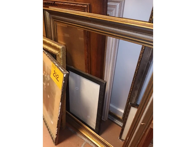 Lot 242 - kaders. 12 stuks - afbeelding 3 van  4