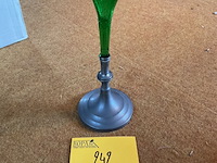 Lot 242 - vaasje op tinnen voetstuk - afbeelding 1 van  1