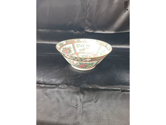 Lot 243 - chineese kom - afbeelding 1 van  5