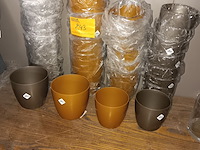 Lot 243 - elho pvc bloempotten. ca. 30 stuks - afbeelding 1 van  1