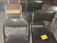 Lot 243 - stoelen en barkruk - 11 stuks - afbeelding 1 van  5
