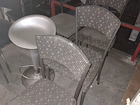 Lot 243 - stoelen en barkruk - 11 stuks - afbeelding 3 van  5
