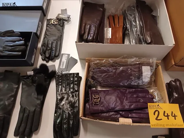 Lot 244 - lederen handschoenen. ca. 100 paar - afbeelding 4 van  7