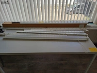 Lot 244 - raamweringen en rails. 15 stuks - afbeelding 1 van  2