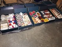 Lot 245 - cadeaulint. 5 dozen - afbeelding 1 van  4