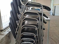 Lot 245 - lederen vergaderstoelen. 7 stuks - afbeelding 2 van  2