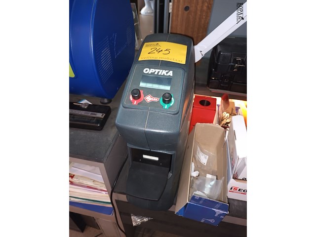 Lot 245 - optika sleutelherkenner - afbeelding 1 van  2