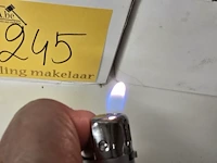 Lot 245 - zaklampen met aansteker 2 dozen - afbeelding 4 van  4