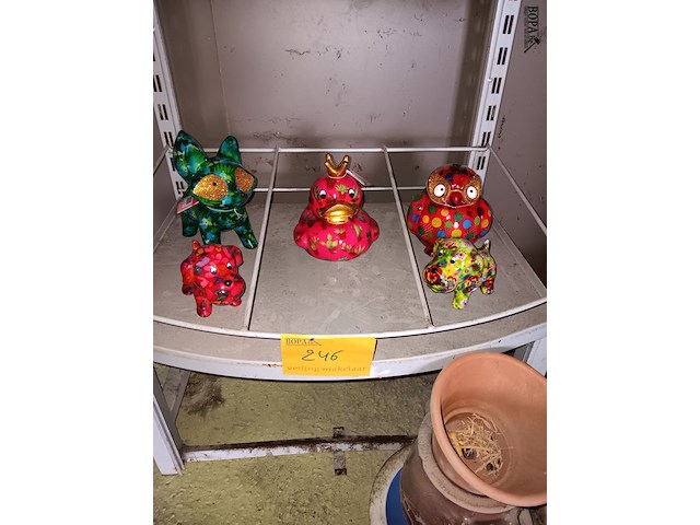 Lot 246 - beeldjes pomme pidou. 5 stuks - afbeelding 1 van  2