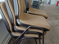 Lot 247 - stoffen vergaderstoelen. 6 stuks - afbeelding 2 van  3