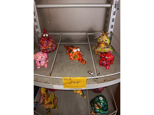 Lot 248 - beeldjes pomme pidou. 5 stuks - afbeelding 1 van  2