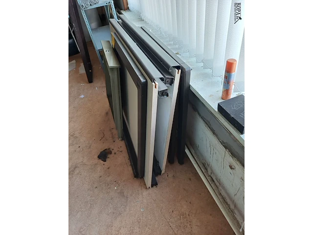 Lot 248 - bureau - afbeelding 2 van  2