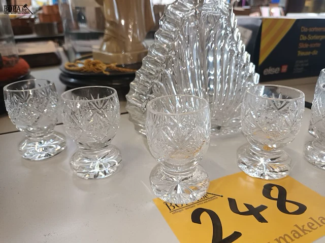 Lot 248 - karaf en glazen - afbeelding 2 van  4