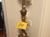 Lot 248 - koperen kandelaar - afbeelding 1 van  3